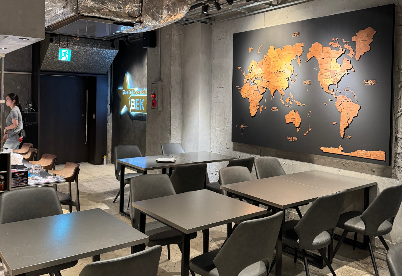 Blue Entrance Kitchen 東京中目黒店