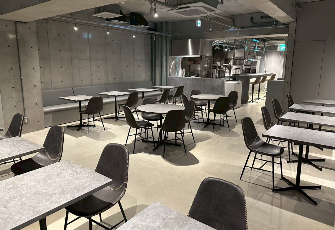 BLUE ENTRANCE KITCHEN 大阪心斋桥店