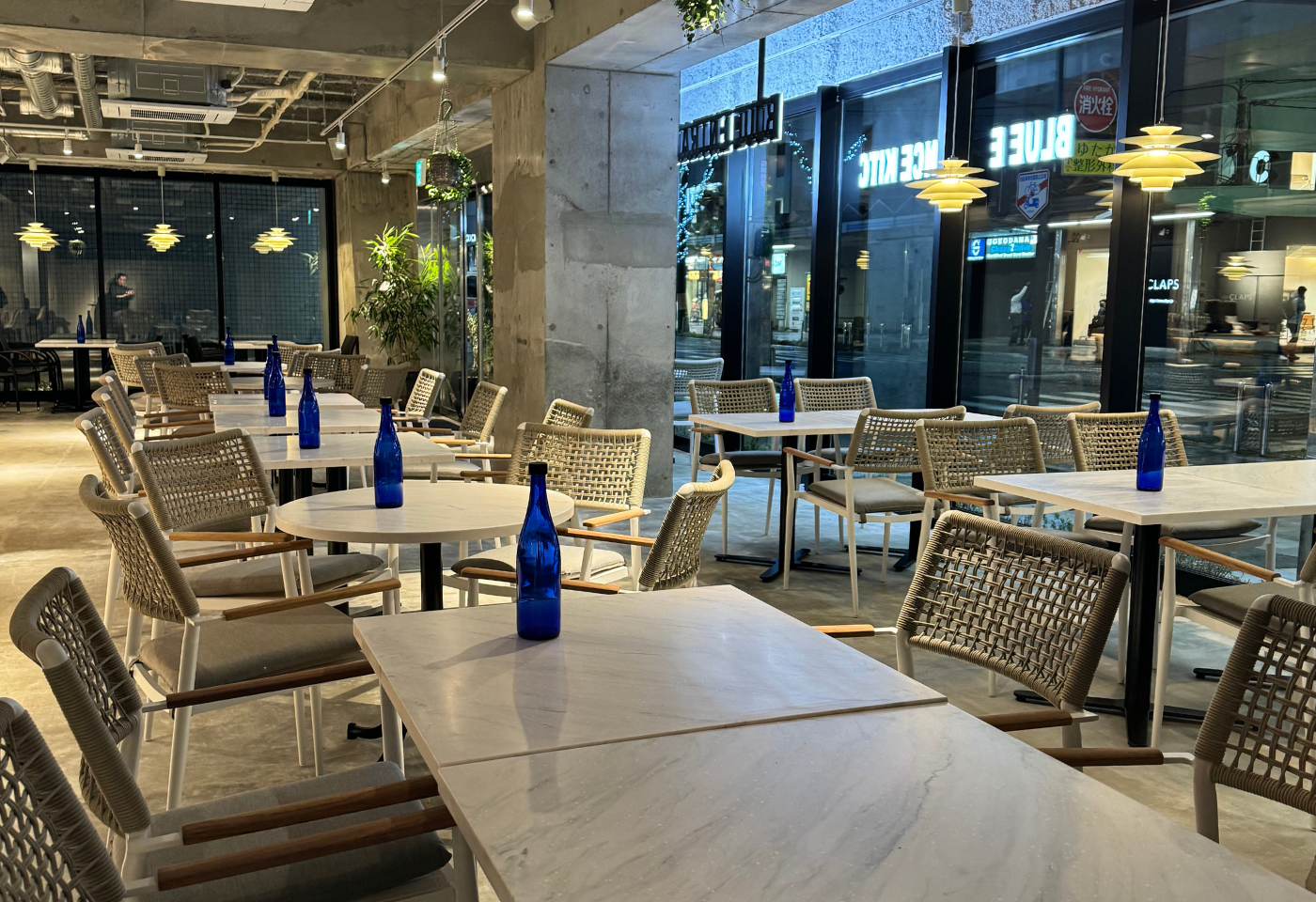 Blue Entrance Kitchen 横須賀店