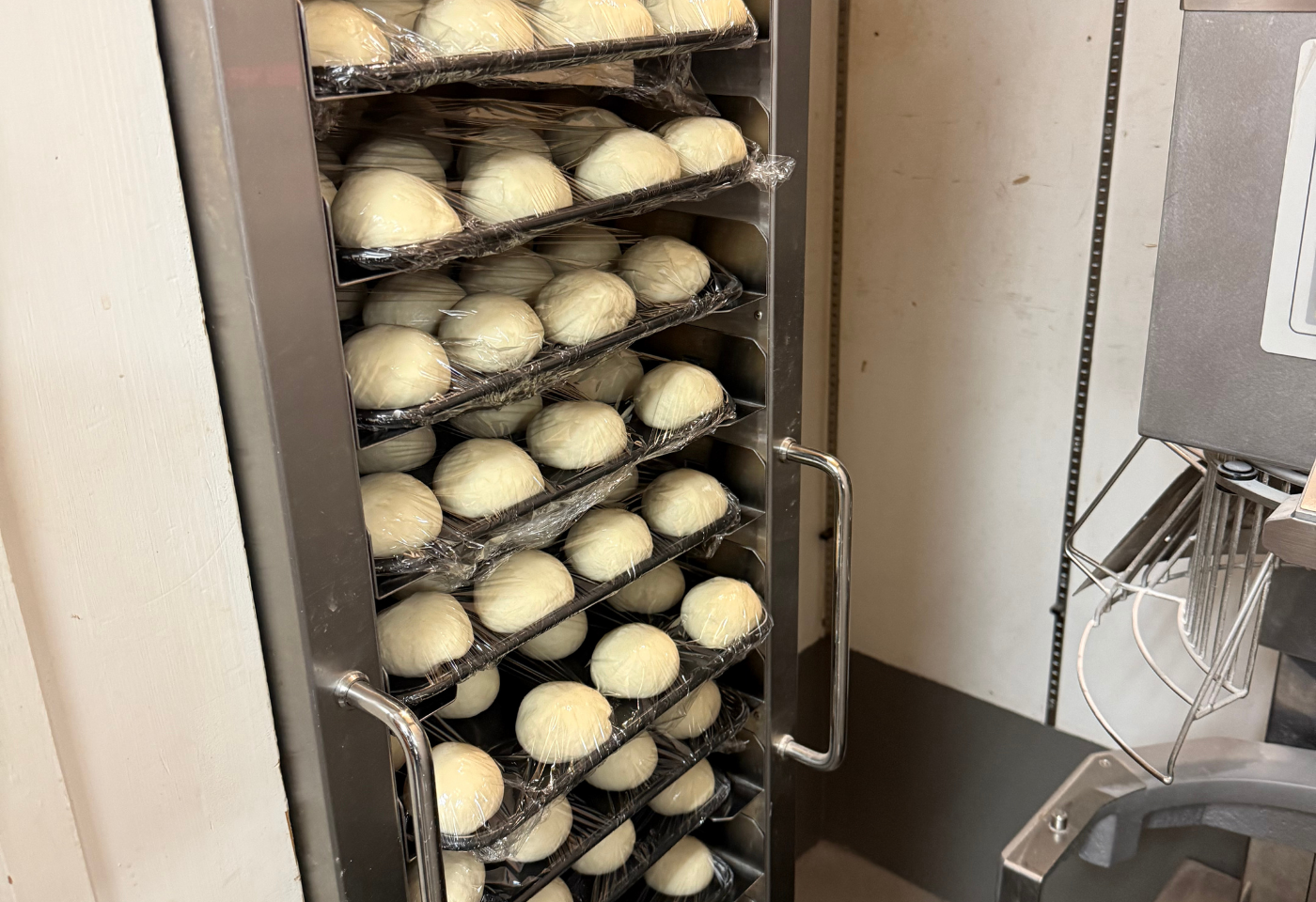 BLUE ENTRANCE KITCHEN 舞浜ファクトリー(セントラルキッチン）